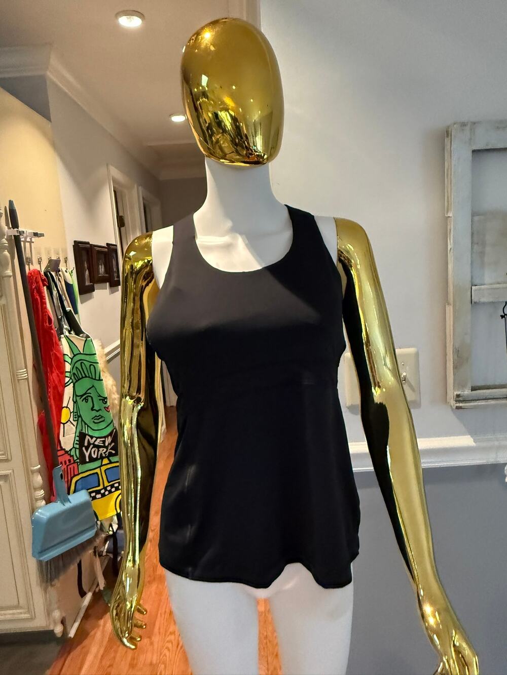 Lululemon Black Crossback Tank Built In Bra Womens Size 10